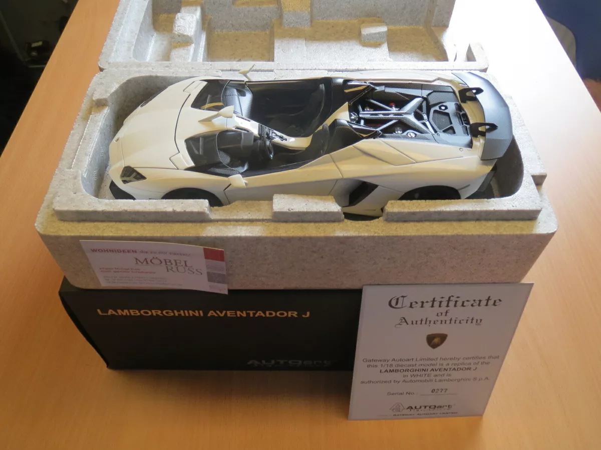 Lamborghini Aventador J Roadster blanc AUTOart 1 18