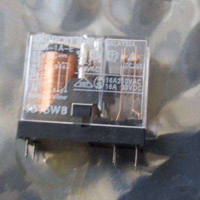 1 LOT OF 5 Omron G2R-1A-E-12VdC relays