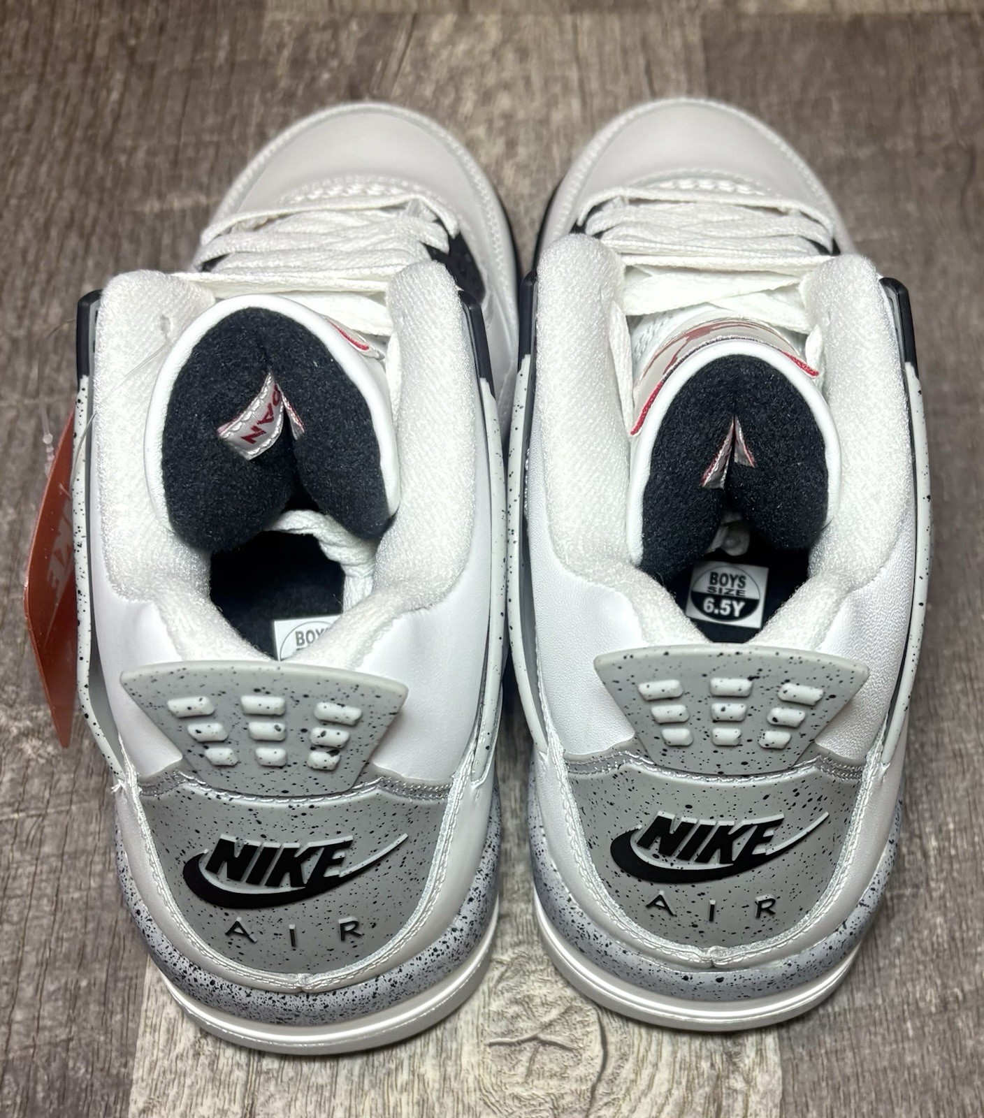 Nike Air Jordan 4 Retro OG White Cement IB4171-100 GS Size 6.5Y/Women's Size 8 thumbnail 2