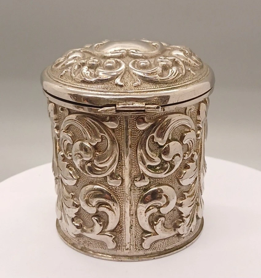 Antique Victorian Tea Caddy - Silver Plate Baroque Revival Repoussé Trinket Box - Image 3 of 4