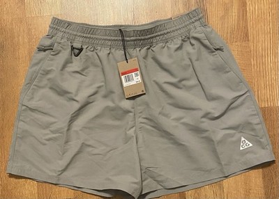 NWT Nike ACG Women's 5'' Inch Inseam Athletic Hiking Shorts Large DV9535-370