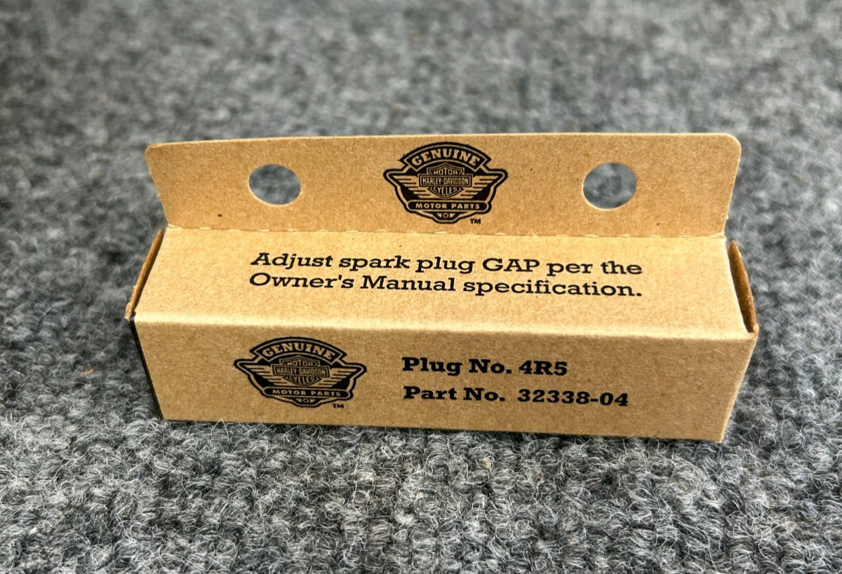 OEM HARLEY-DAVIDSON 71-85 Sportster 4R5 Spark Plug 32338-04 PACK OF 24