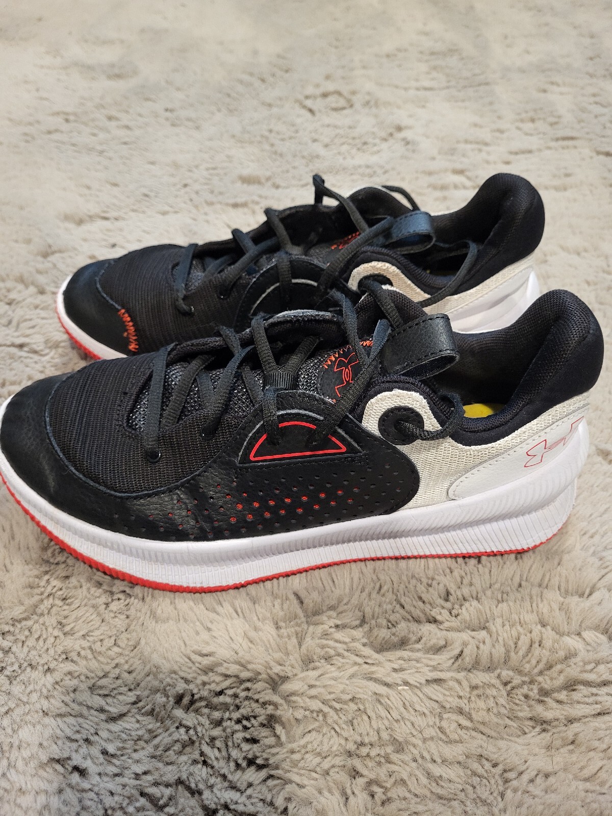 Under Armour Unisex UA TWENTY47 Basketball Shoes Mens Size 8.5 Womens