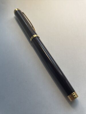 Waterman Ideal 18k 750 Deep Dark Burgundy Fountain Pen 