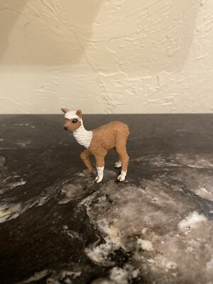 schleich alpaca family