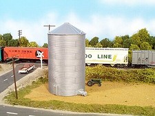 Rix 44 Corrugated Grain Bin - Model Railroad ...