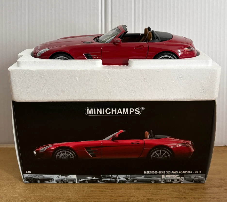 MINICHAMPS Mercedes-Benz 1:18 Scale Contemporary Manufacture