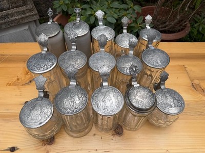 15 Krüge Bierkrug Zinndeckel Relief Tracht Sagen Sprüche Historismus