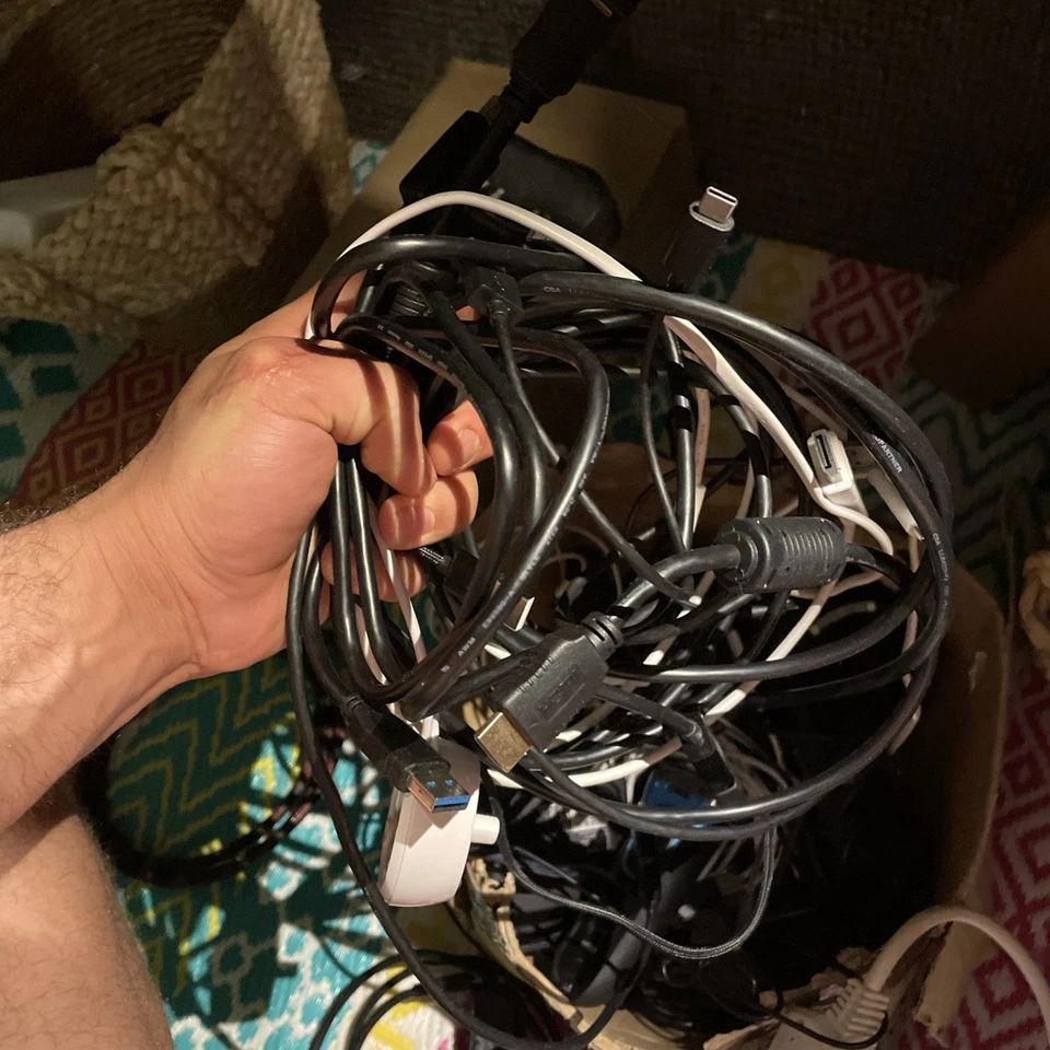 Job Lot Cable Adapters HDMI Display port USC Charging Etc. READ DESCRIPTION - Image 2 of 4