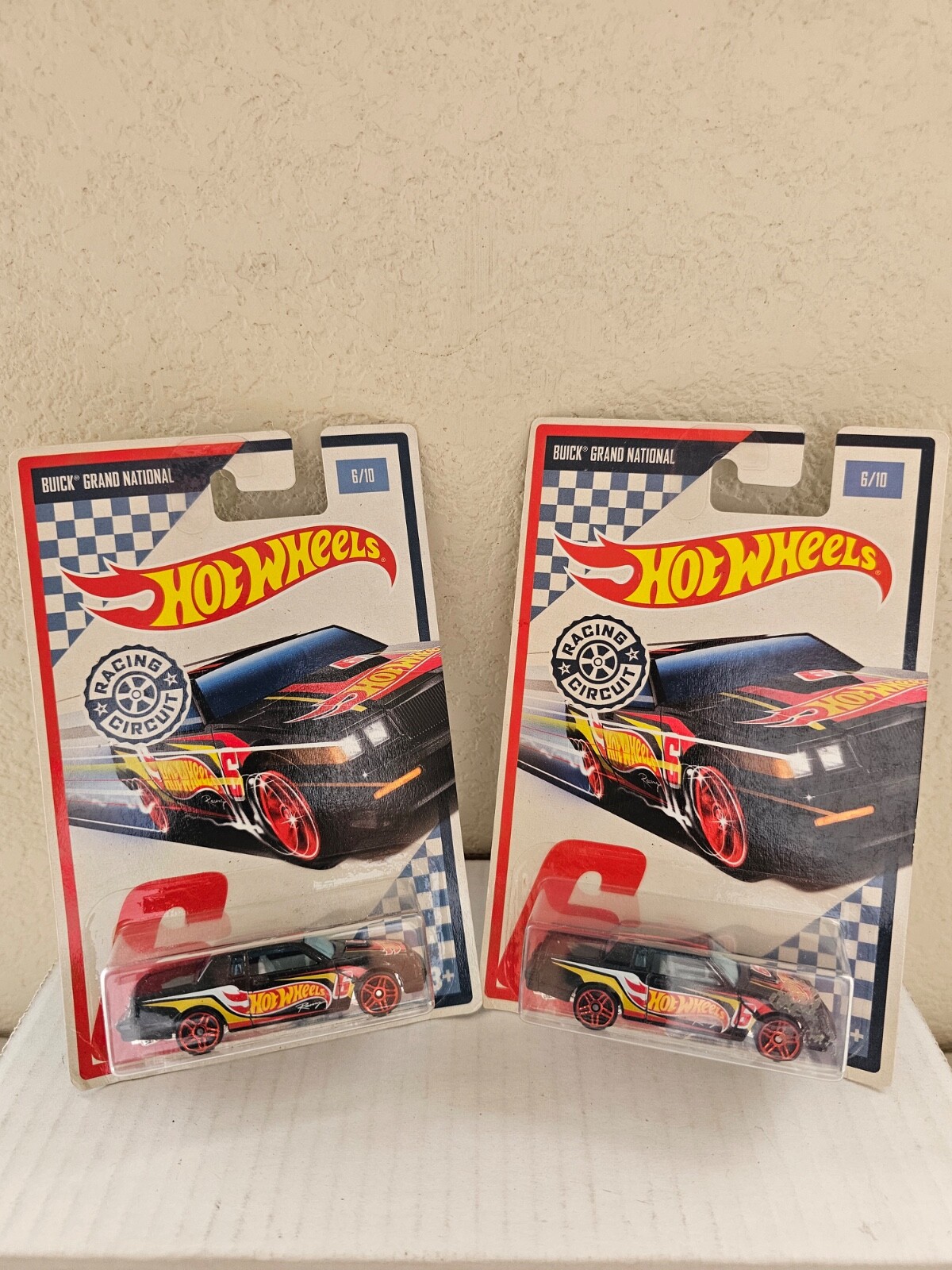2018 Hot Wheels Lot x2 Racing Circuit 6/10 Buick Grand National Black
