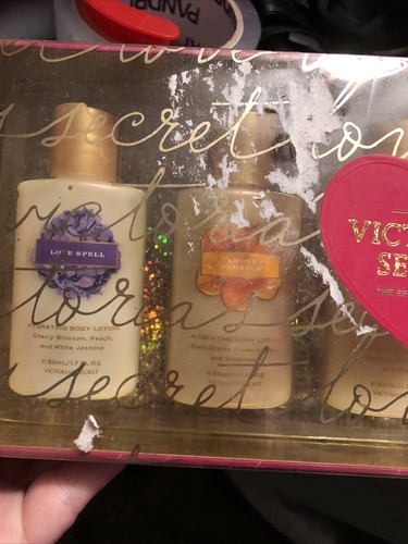 Victoria's Secret Body Lotion Gift Set Blossoming Romance Pear Glace Love Spell - Picture 6 of 14