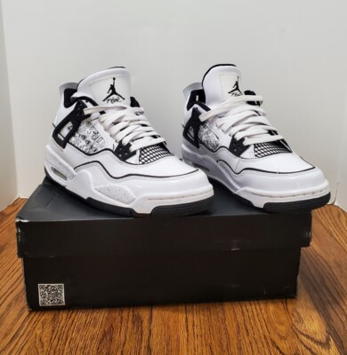 Lacing up jordan 4 cheap