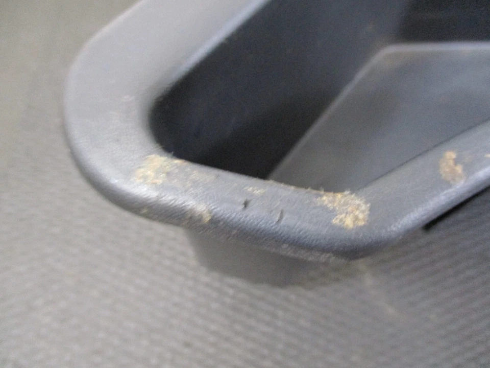 Mitsubishi 3000GT 1999 - lado derecho del pasajero - portón trasero maletero cubo de almacenamiento Foto 4 de 4