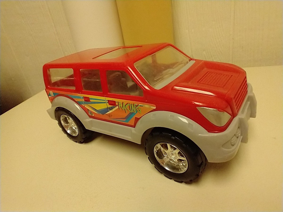 Tonka Funrise Hasbro 2004 Plastic Jeep SUV Car. 3.5