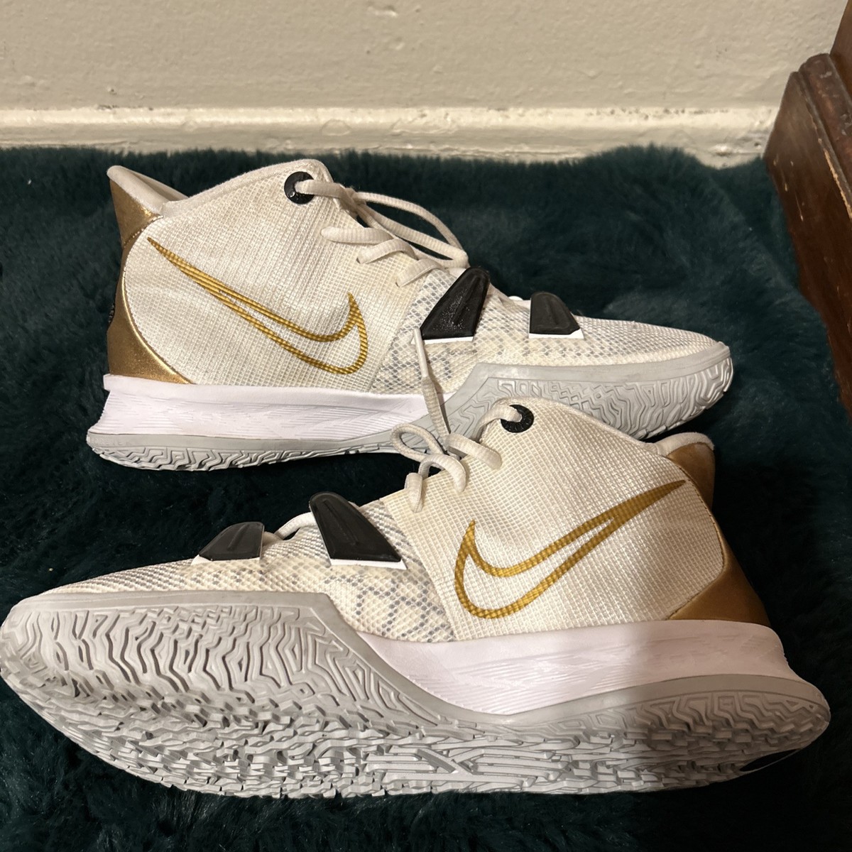 kyrie irving flytrap 4 white