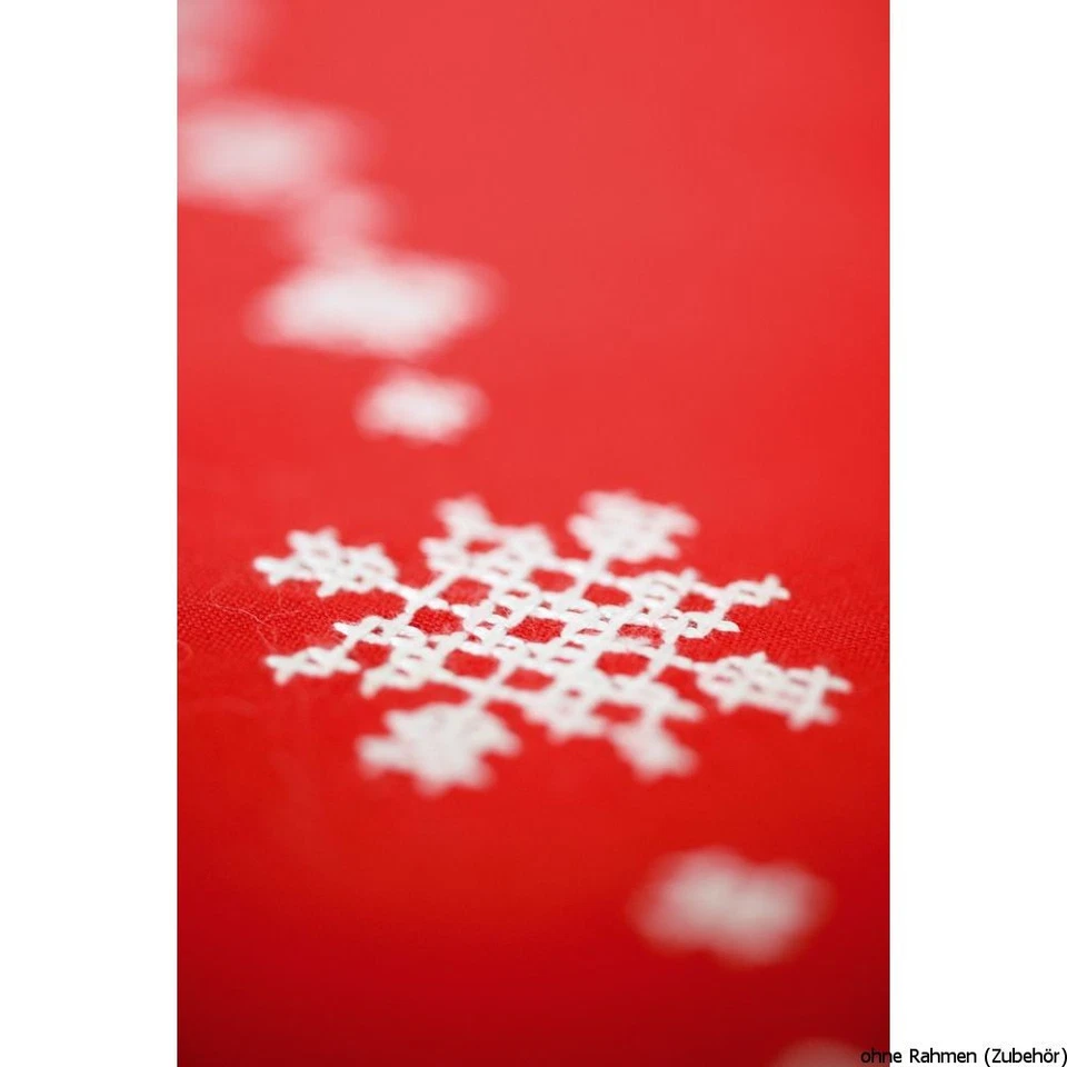Vervaco Tischläufer Stickset "Weihnachtlich mit Rehen", Stickbild vorgezeichnet - Bild 2 von 4