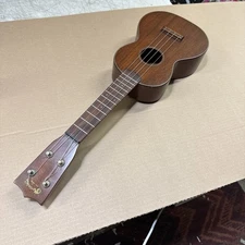 CF Martin & Co Soprano Ukulele Mahagony C.F. Style 2 Nazareth PA USA 1960s NICE!