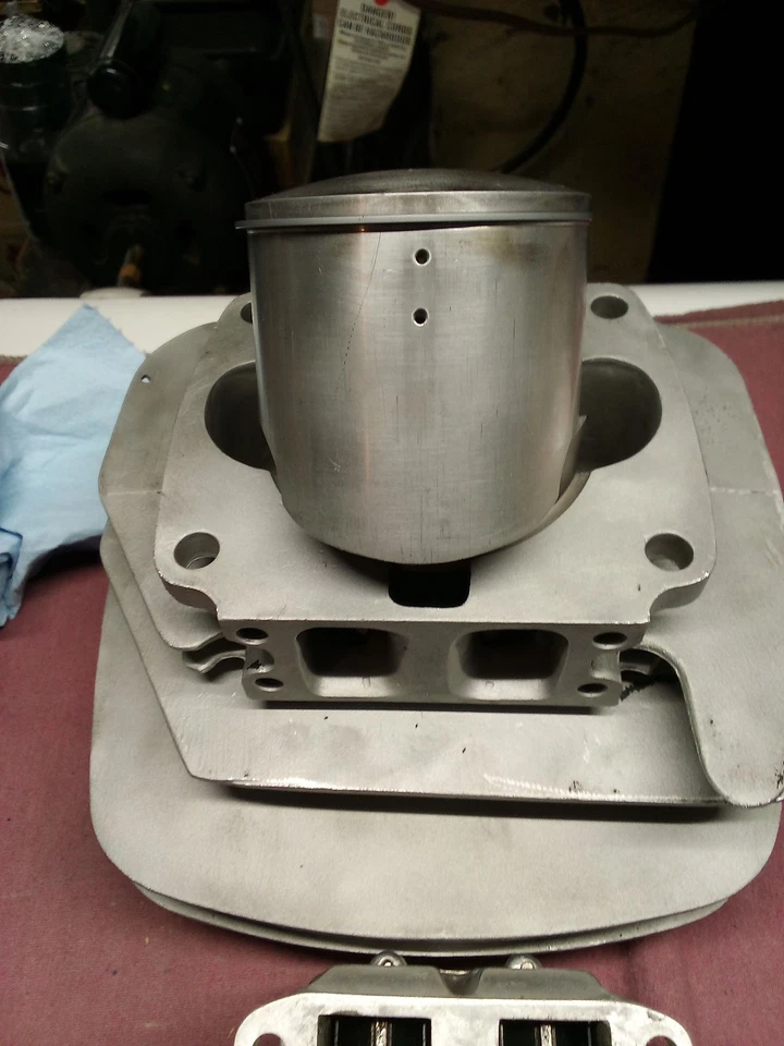 Цилиндр 1973 CZ Motocross 400 портированный/тростниковый - Изображение 4 из 4