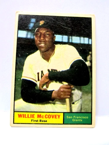 WILLIE MCCOVEY # 517 1961 TOPPS BASEBALL CARD CREASED