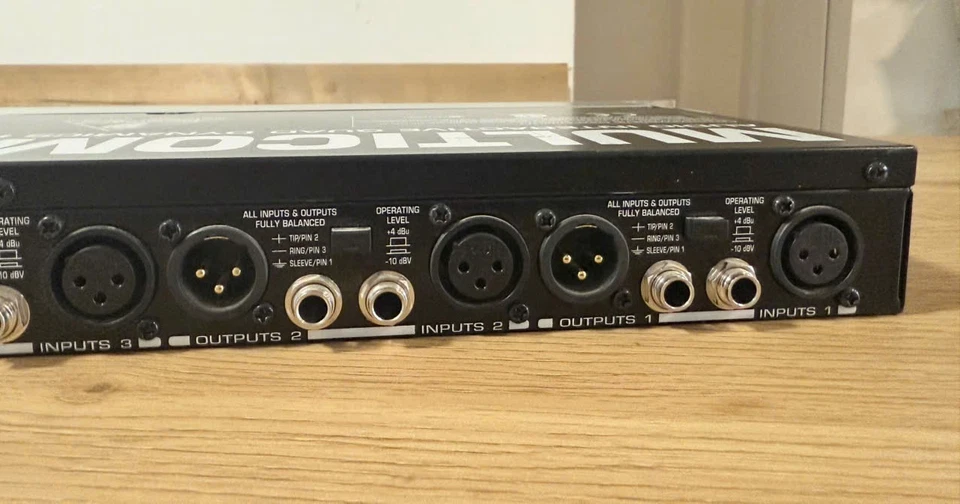 Behringer Multicom Pro-XL MDX4600 – 4-Channel Compressor/Limiter/Gate - Image 2 of 4