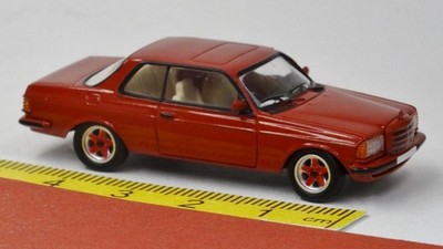 Mercedes C123 W123 Coupe rot - PCX87 870798