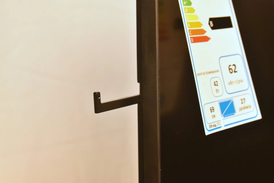 AOC Agon AG273QX 27" 2560x1440 165 Hz Freesync Premium Pro Gaming Monitor - Image 3 of 4