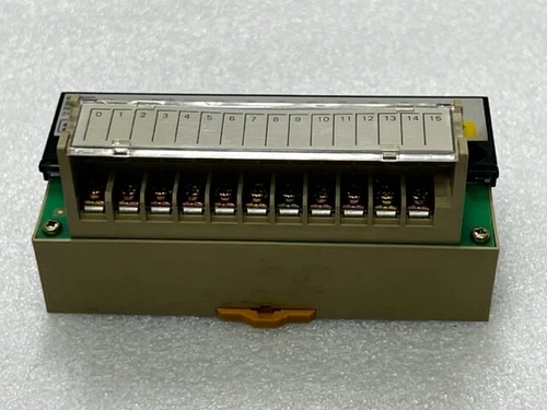 Omron SRT1-OD16 24VDC Remote Terminal Module Used