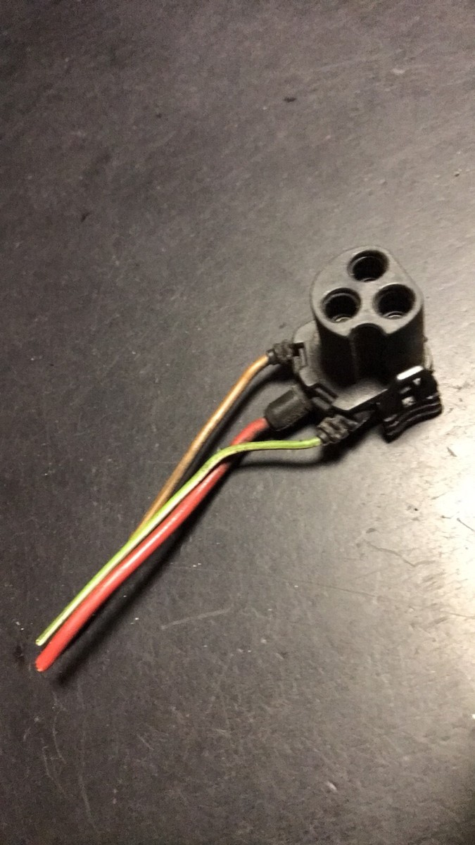 BMW Angular Round Connector with Pigtail 1378412 | eBay
