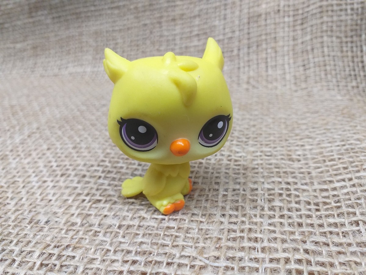 Littlest Pet Shop Authentic # 4-144 Bright Yellow Owl Purple