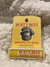 Burt's Bees moisturizing Lip Balm Beeswax 100% natural Vitamin E & Peppermint