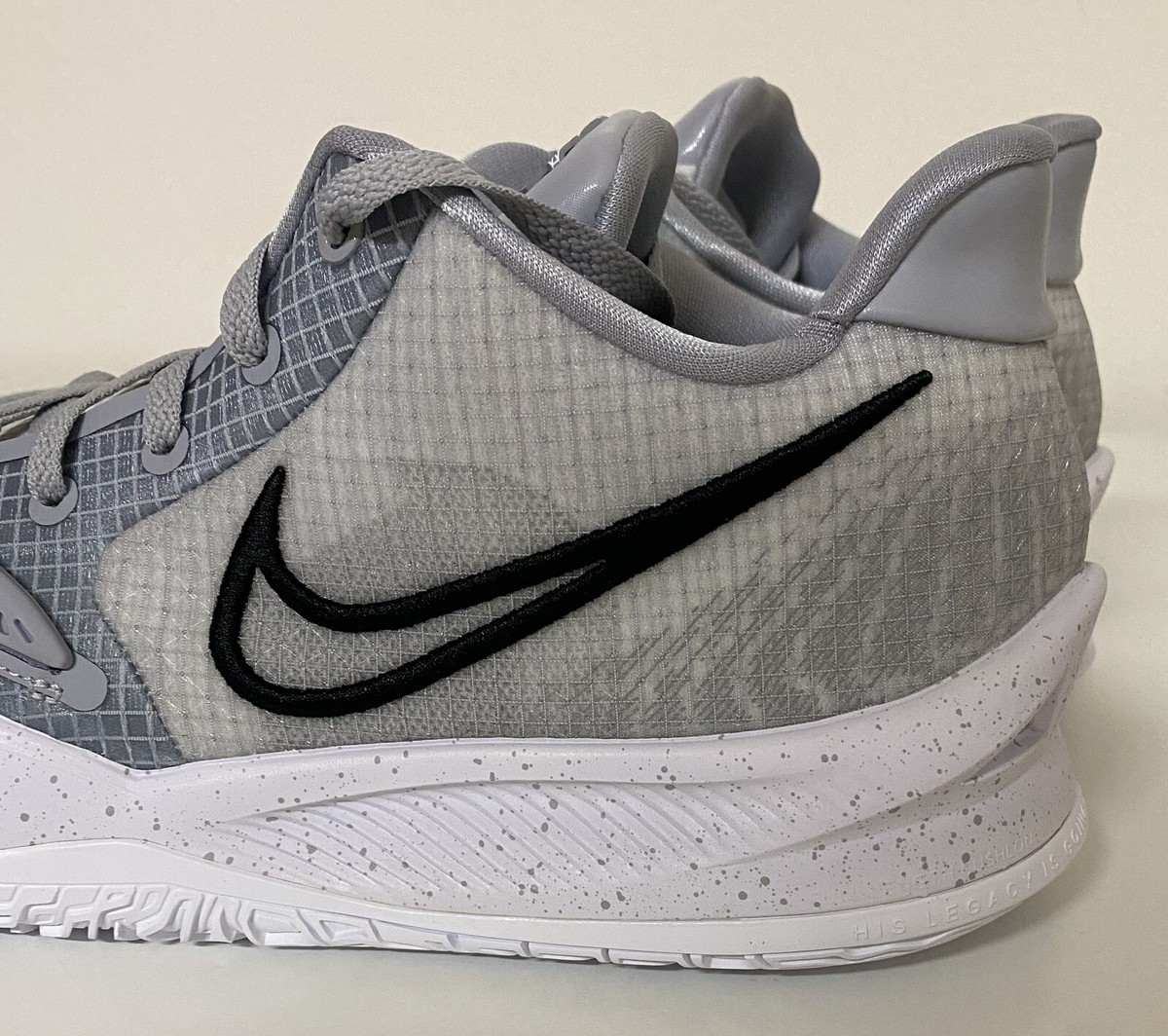 Nike Kyrie Low 4 TB Wolf Grey Mens Sz 8.5 Irving Basketball Nike Kyrie Low 4 TB Wolf Grey Mens Sz 8.5 Irving Basketball