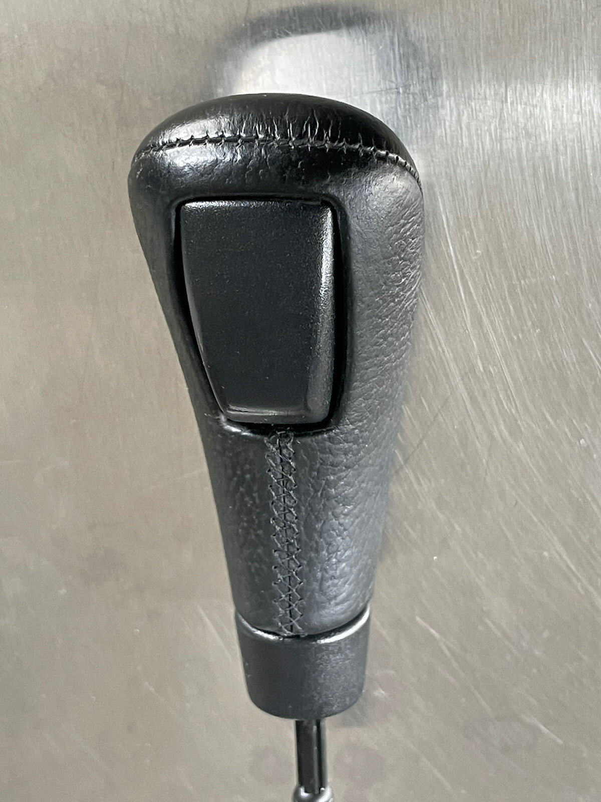 2004 2012 VOLVO S40 V50 C30 C70 SPORT AUTOMATIC LEATHER SHIFT KNOB