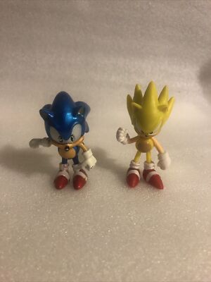 Jazwares Yellow Sonic Hedgehog Super Sonic Action Figure 3 Inch & 2.5 Blue Sonic