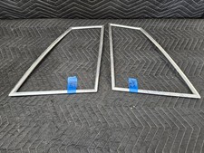 79-86 Ford Fox Mustang Fox Body Coupe Quarter Side Window Trim Set Lh Rh 79-86 Ford Fox Mustang Fox Body Coupe Quarter Side Window Trim Set Lh Rh