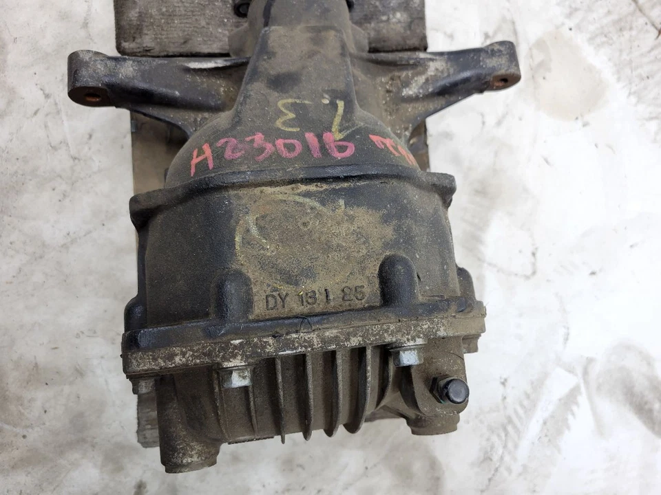 2013 年 HYUNDAI Genesis COUPE 2.0L 亲笔签名 TRANS STD 后部不同承运人  — 第 4/4 张图片