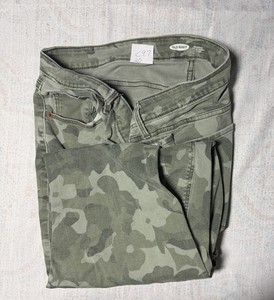 Womens Size 20 Old Navy Rockstar Super Skinny Camo Jeans C97