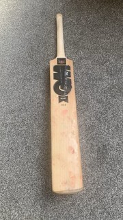 GM Noir 808 junior cricket bat 80 cms 31.5 inches used some wear to toe end