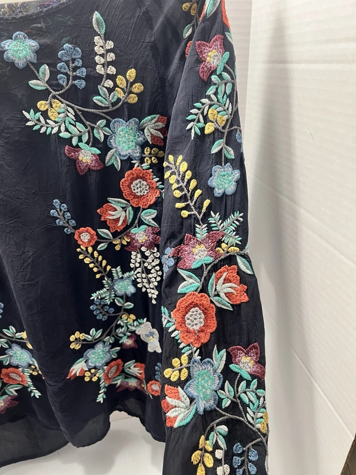 Johnny Was Tunic Shirt Womens Med Embroidered Cupra Rayon Kikimu Black Boho - Image 4 of 4