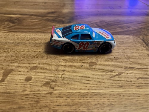 Disney Pixar Cars PONCHY WIPEOUT #90 Bumper Save Diecast Car - Picture 3 of 5