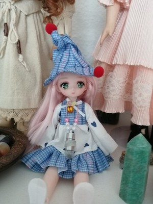 Haunted Doll Positiv Weiße Hexe  