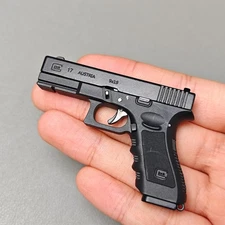 Glock 17 Alloy Mini Pistol Keychain Toy 1:3 Scale Shell Ejection Free Assembly