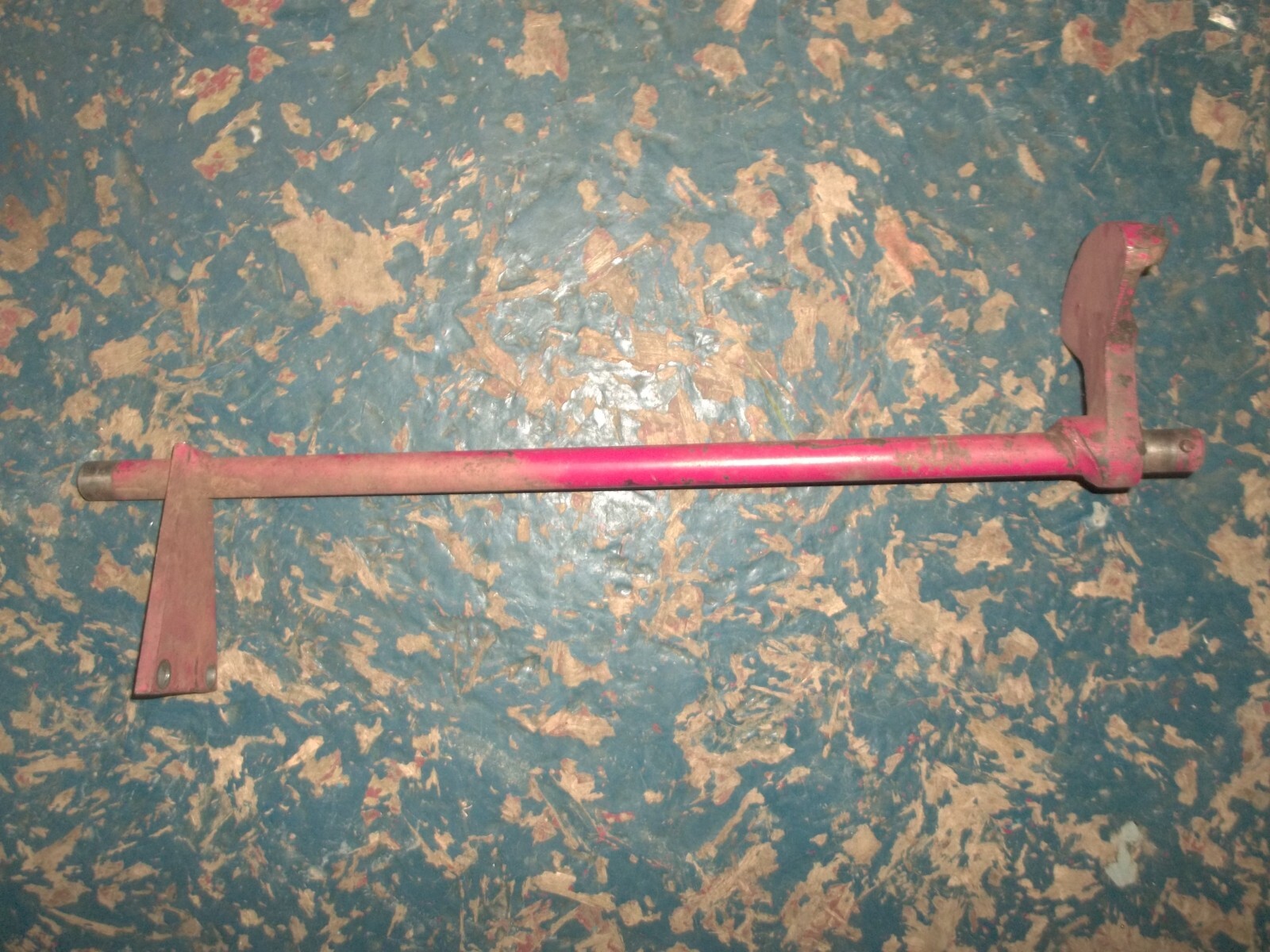 Toro Wheel Horse Lower Steering Shaft with Unknown Removal Origin