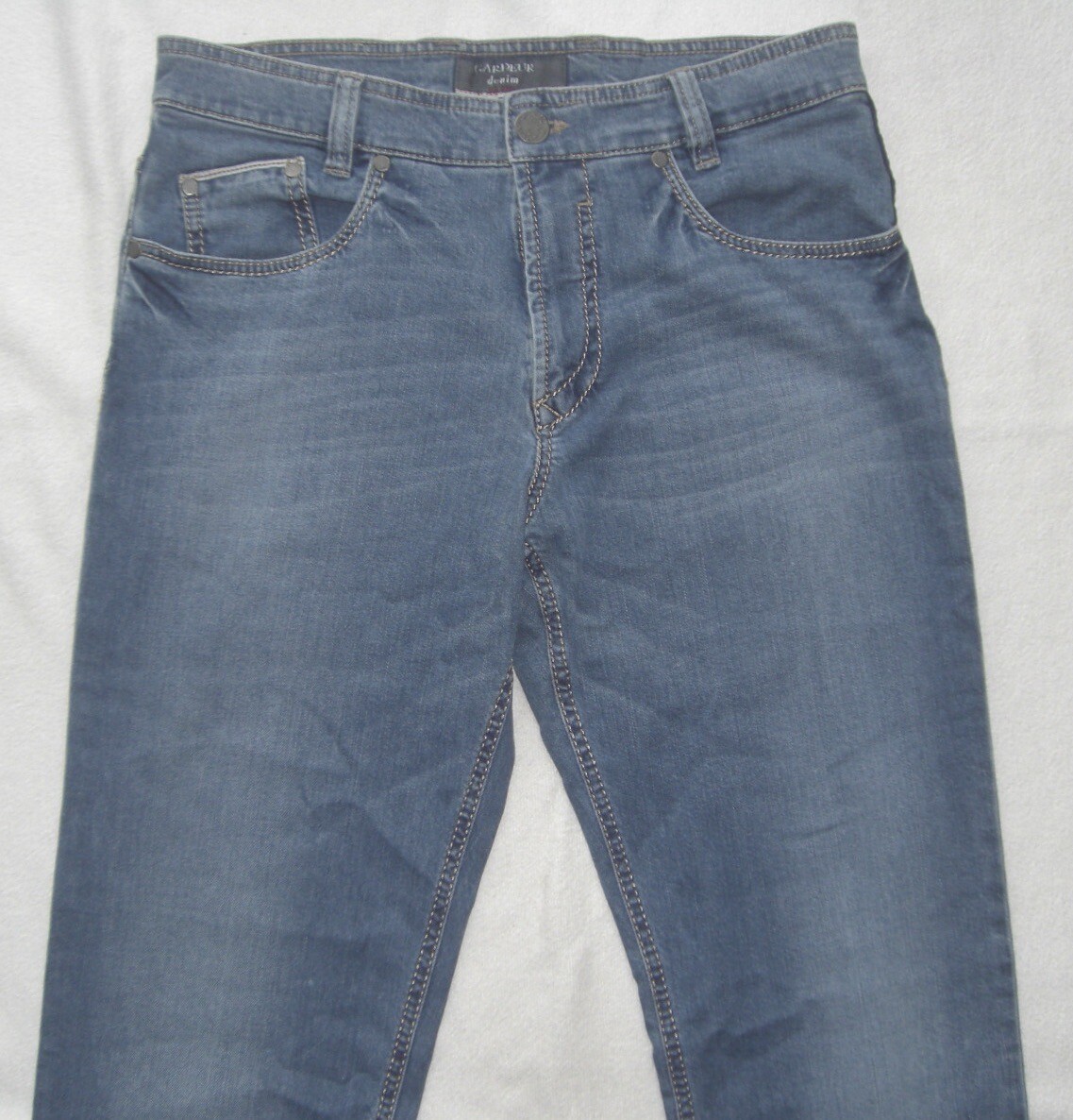 Picture 2 of 4
