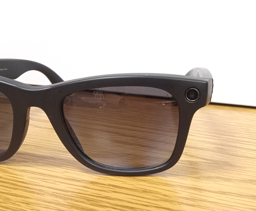 Gafas inteligentes polarizadas Ray-Ban Meta Wayfarer AI (RW4008, negras) - Función completa - Imagen 3 de 11