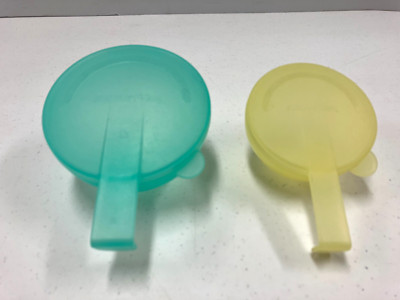 2 Tupperware Forget Me Not Tomato Onion Citrus Keeper 5105A-1 &  5106A-4   N