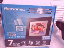 Pan Digital 7" Digital Photo Frame No PC Required Holds 6400 Images New In Box