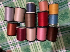   Vintage Lot Of 13 Spools Of Thread Vintage Mixed Colors As Pictured
