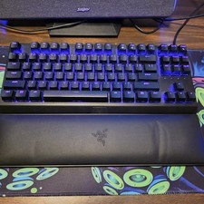 Razer BlackWidow V3 Tenkeyless Mechanical Gaming Keyboard with wrist rest