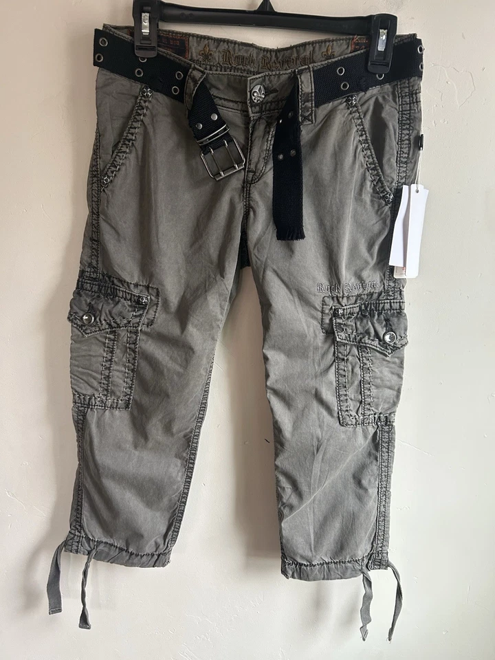 Pantalones cargo Rock Revival para mujer 24 bolsillos cortos cordón cinturón bordado Y2K Foto 2 de 4