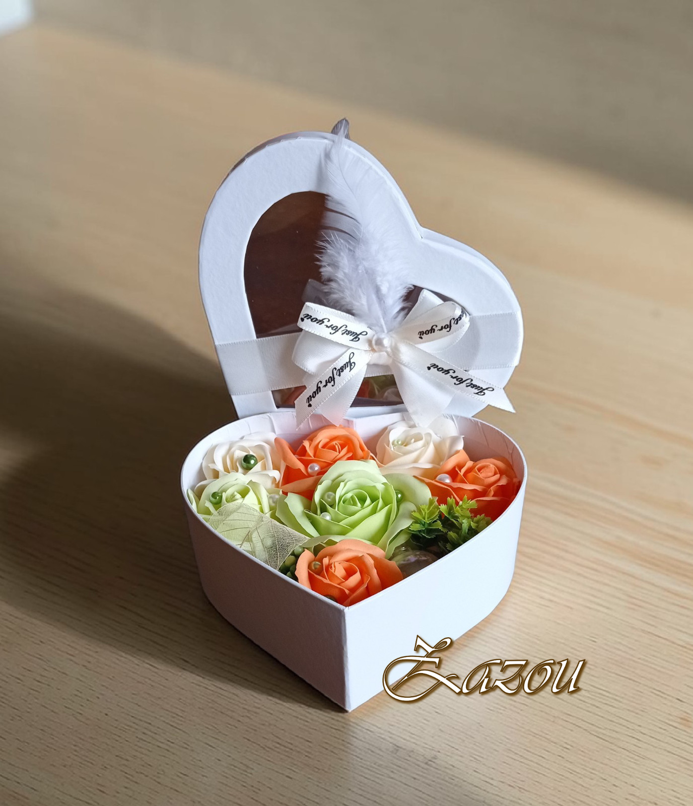 Boîte coeur de roses en savon pour décoration de salle de bain bien-être